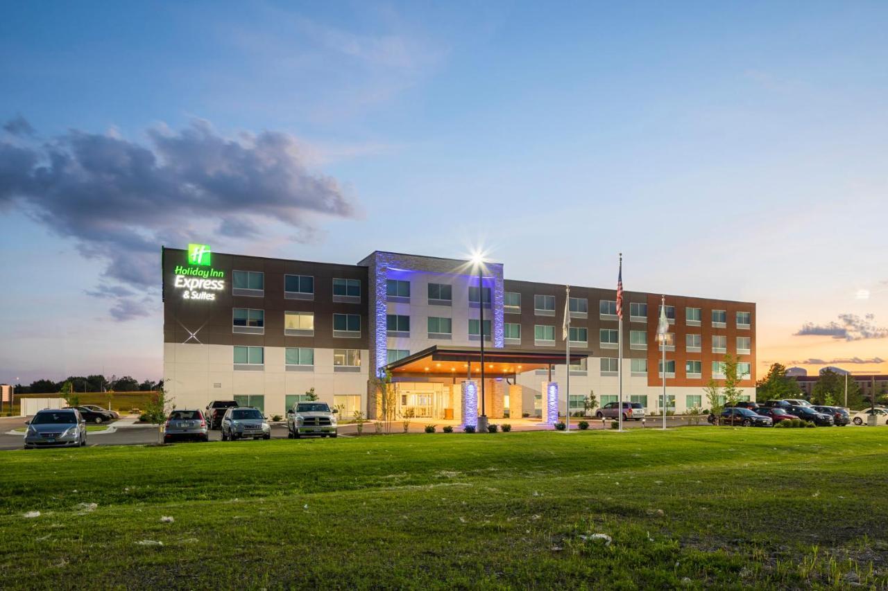 Holiday Inn Express & Suites - Bourbonnais East - Bradley By Ihg エクステリア 写真